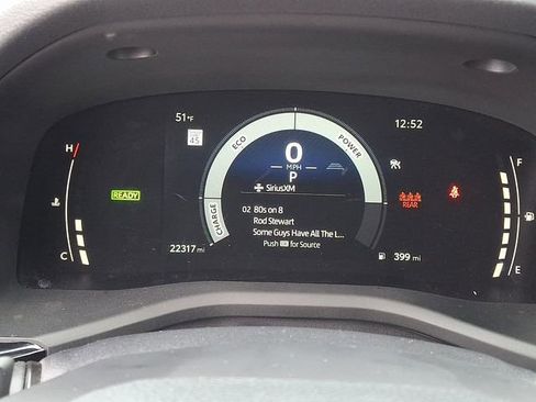 Used 2025 Toyota Camry SE image 16