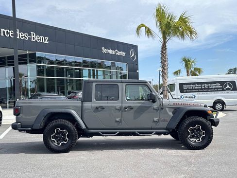 Used 2020 Jeep Gladiator Rubicon w/ Trailer Tow Package AWD/4WD image 2