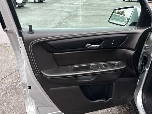 Used 2015 Chevrolet Traverse LT AWD/4WD image 12