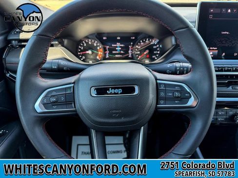 Used 2025 Jeep Compass Trailhawk AWD/4WD image 15