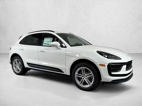 Used 2026 Porsche Macan AWD/4WD image 7