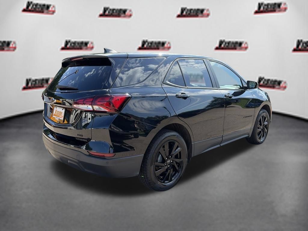 Used 2024 Chevrolet Equinox LS w/ LS Convenience Package AWD/4WD image 5
