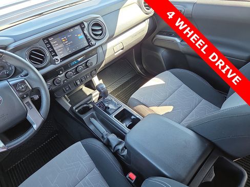 Used 2023 Toyota Tacoma TRD Sport image 12