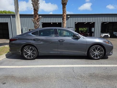 Used 2024 Lexus ES 350 w/ Premium Package image 3