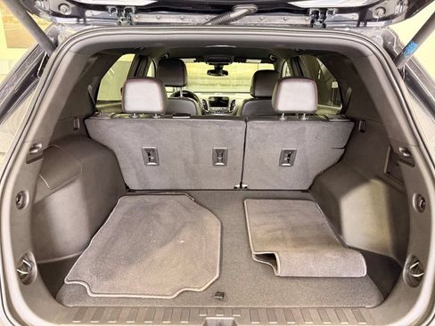 Used 2022 Chevrolet Equinox RS w/ RS Leather Package FWD image 24