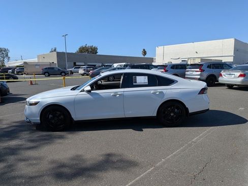 Used 2025 Honda Accord Touring image 9