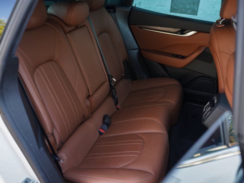 Used 2022 Maserati Levante GT image 24