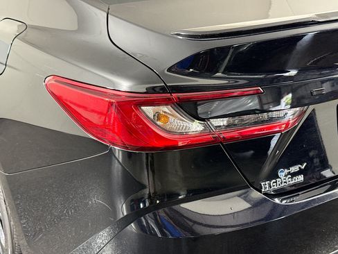 Used 2025 Toyota Camry SE FWD image 36