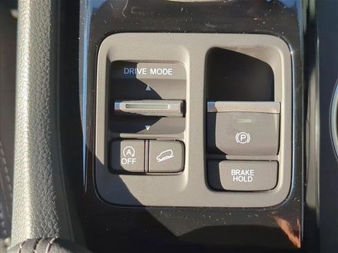 New 2025 Honda Pilot Touring image 16