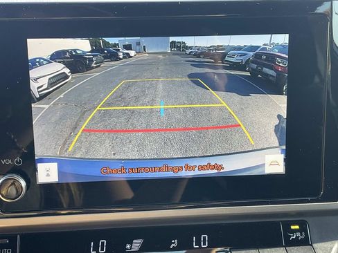 Used 2025 Toyota Camry SE FWD image 35