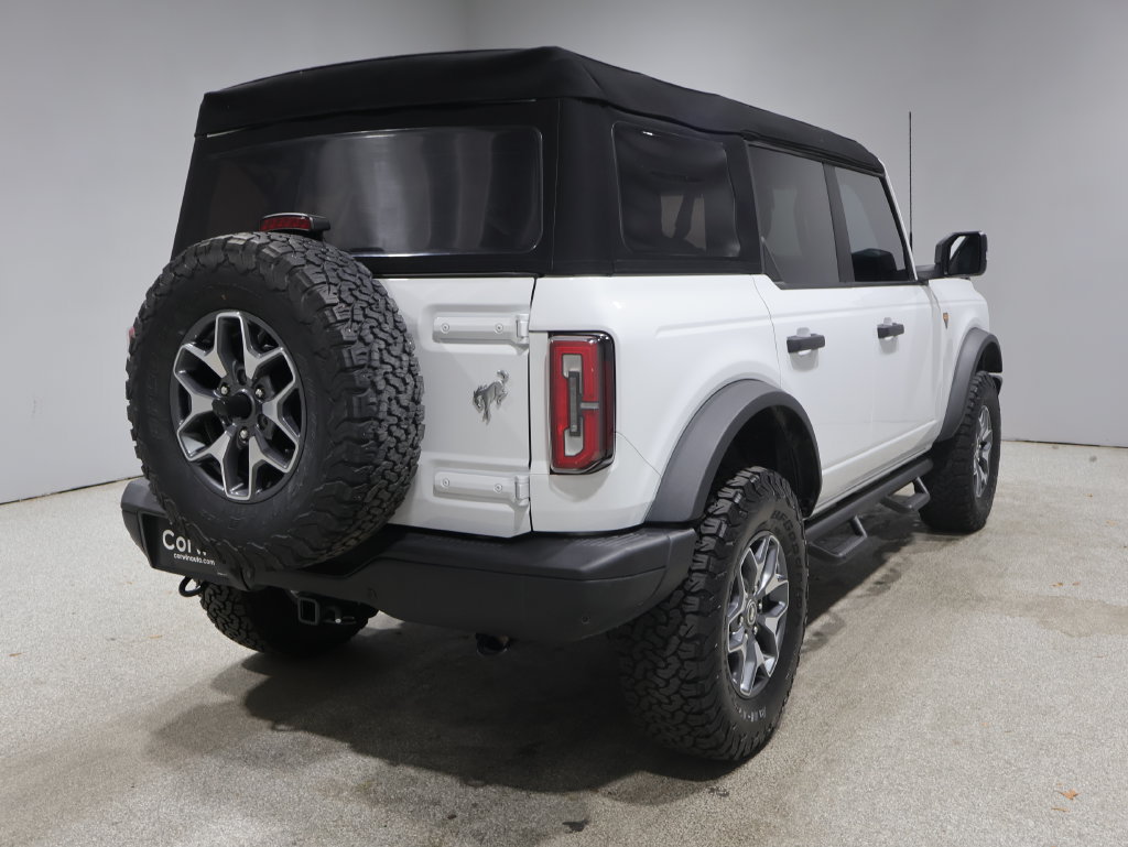 Used 2023 Ford Bronco Badlands AWD/4WD image 2