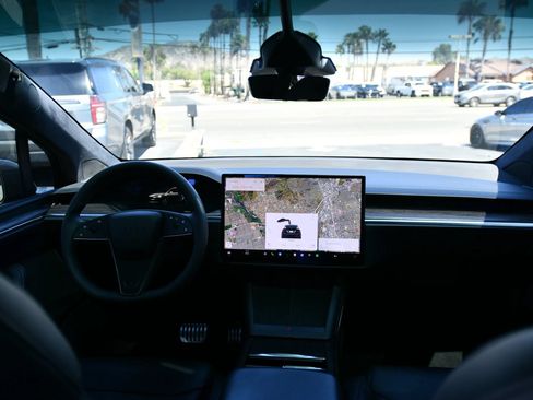 Used 2022 Tesla Model X AWD/4WD image 22