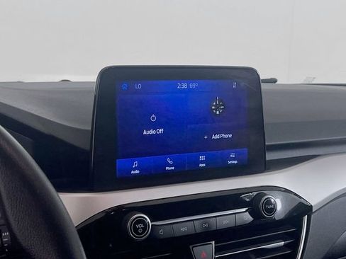 Used 2020 Ford Escape SE image 16