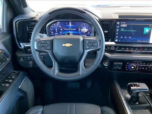 Used 2024 Chevrolet Silverado 1500 High Country image 6
