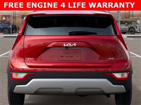 New 2025 Kia Niro LX image 13
