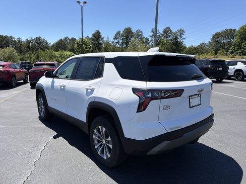 New 2026 Chevrolet Equinox LT w/ Safety and Technology Package FWD image 7