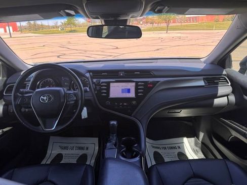 Used 2019 Toyota Camry SE FWD image 15