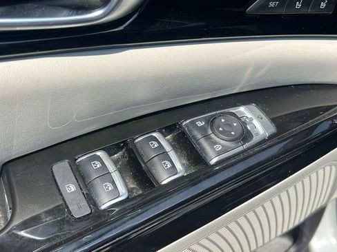 Used 2024 Kia Carnival SX Prestige FWD image 36