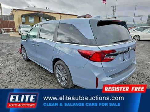 Used 2025 Honda Odyssey Touring image 4