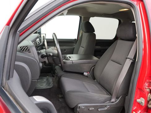 Used 2010 Chevrolet Silverado 2500 LT w/ Interior Plus Package image 12