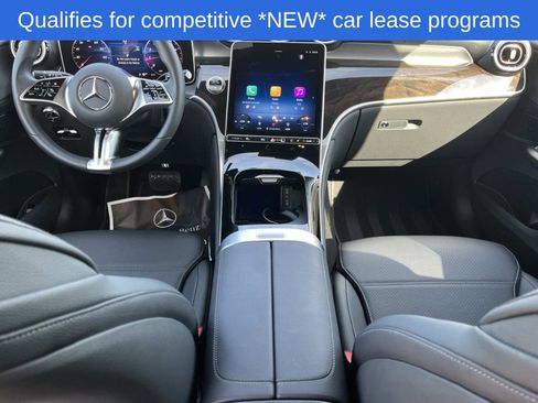 Used 2025 Mercedes-Benz GLC 300 4MATIC image 13
