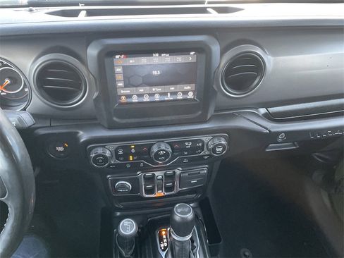 Used 2022 Jeep Wrangler Unlimited Sport image 18