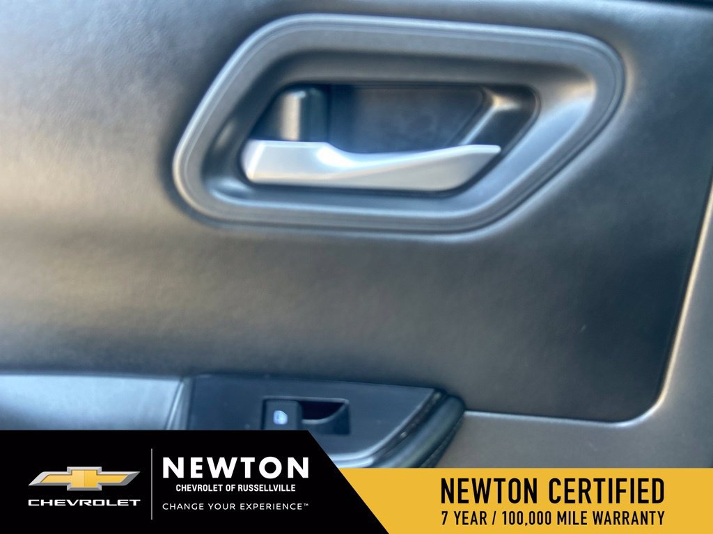 Used 2025 Nissan Rogue SV FWD image 34