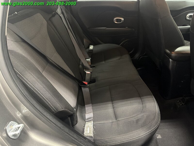 Used 2019 Kia Soul + FWD image 10