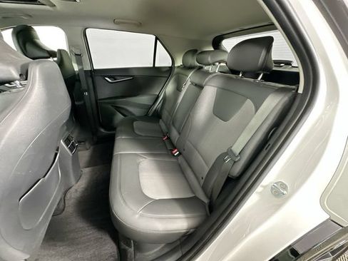 Used 2023 Kia Niro EX Touring FWD image 27