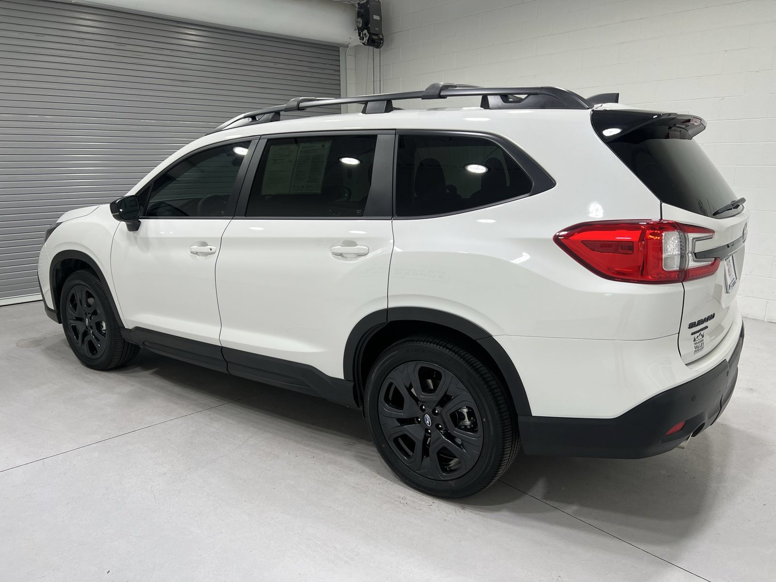 Certified 2025 Subaru Ascent Bronze Edition AWD/4WD image 6