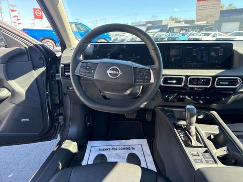 New 2026 Nissan Sentra SR w/ SR Premium Package FWD image 13