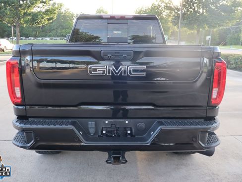 Used 2021 GMC Sierra 2500 Denali w/ Denali Black Diamond Edition AWD/4WD image 4