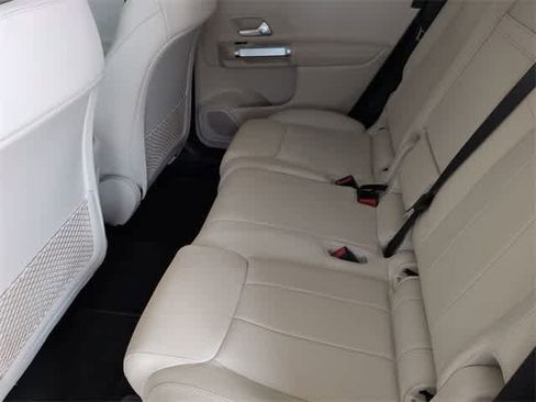 Used 2022 Mercedes-Benz GLB 250 image 20