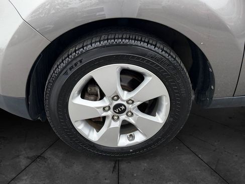 Used 2017 Kia Soul image 14