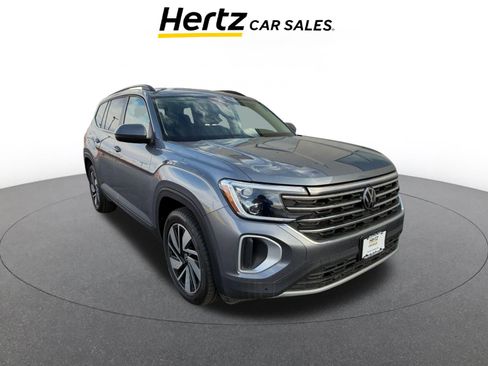 Used 2024 Volkswagen Atlas SE image 1