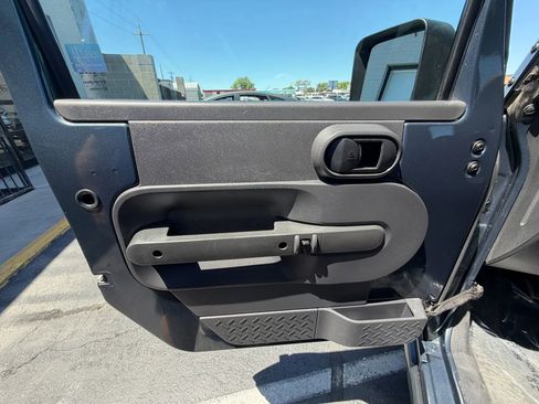 Used 2008 Jeep Wrangler Rubicon w/ PWR Convenience Group AWD/4WD image 11