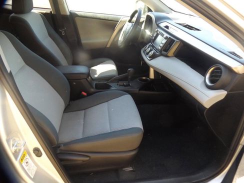 Used 2014 Toyota RAV4 LE AWD/4WD image 20
