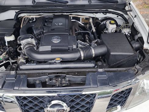 Used 2019 Nissan Frontier SV image 14