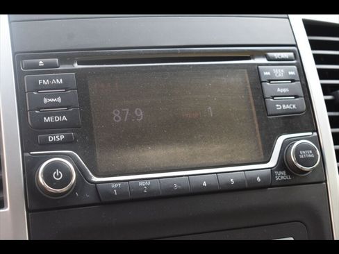 Used 2016 Nissan Frontier SV RWD image 10