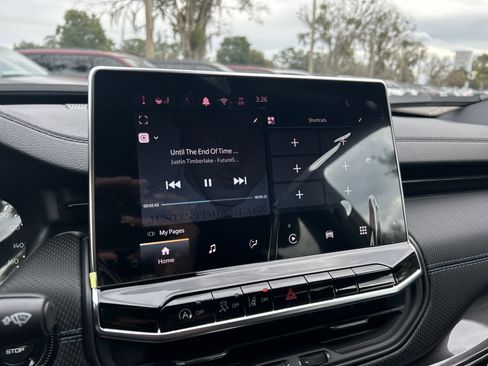 New 2026 Jeep Compass Latitude image 23