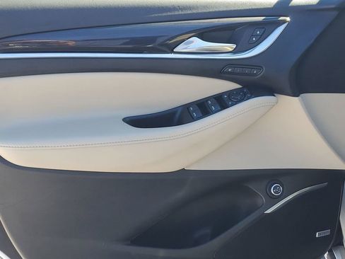 Used 2021 Buick Enclave Premium w/ Sun and Sites Package image 43