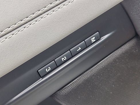 Used 2023 Land Rover Range Rover Evoque R-Dynamic SE AWD/4WD image 20