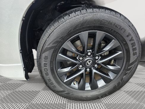Used 2021 Lexus GX 460 Premium w/ Premium Package image 24