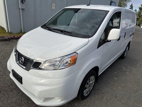 Used 2019 Nissan NV200 SV w/ Navigation Package image 2