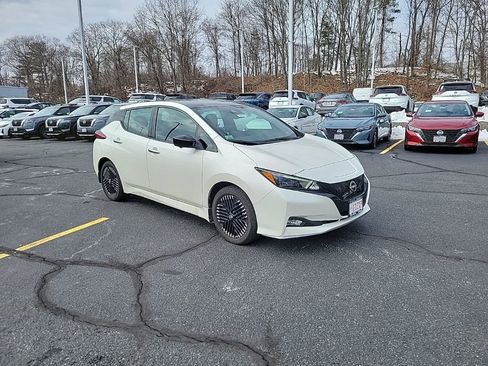 Used 2023 Nissan Leaf SV Plus image 7