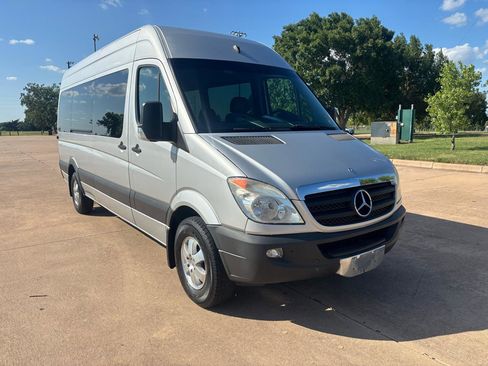 Used 2007 Dodge Sprinter 2500 w/ Cooling Group RWD image 39