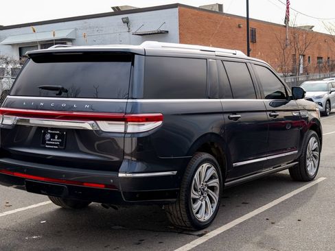 Used 2023 Lincoln Navigator L Reserve AWD/4WD image 7