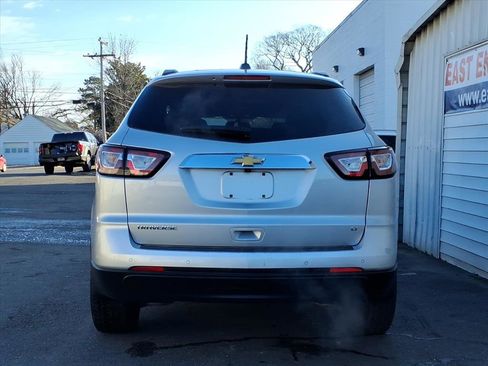 Used 2017 Chevrolet Traverse LT image 4