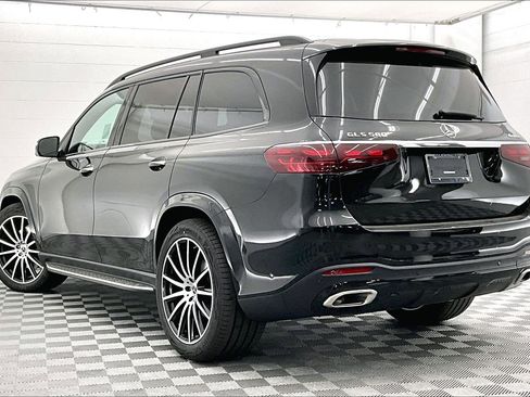 New 2026 Mercedes-Benz GLS 580 4MATIC image 2