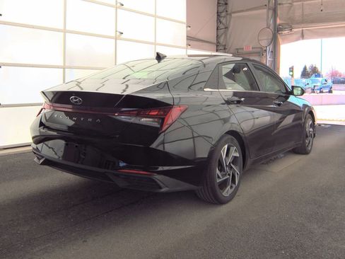 Used 2024 Hyundai Elantra SEL w/ Convenience Package image 7